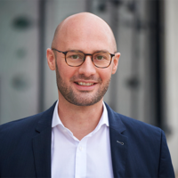 Sebastian Bayer, Geschäftsführer, dm-drogerie markt GmbH + Co.KG